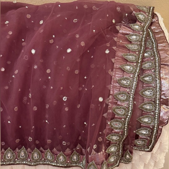 Gorgeous real crystal, handwork Pakistani Indian suit. Pics don’t do justice. - Picture 3 of 15